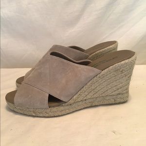 Andre Assous amber suede leather wedge sandal,NWOB